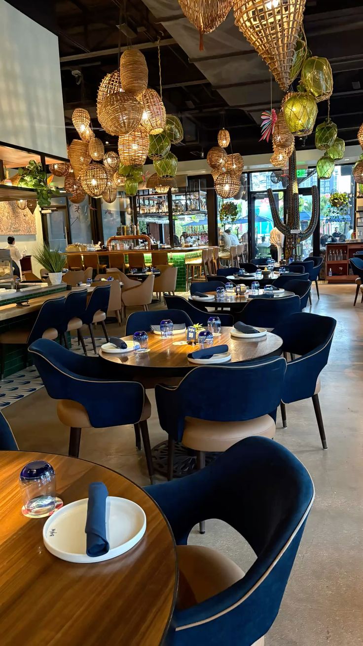 Soluna team and restaurant atmosphere